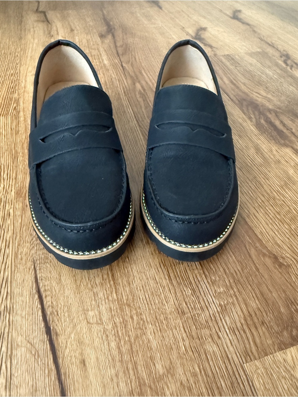 ARYNN by Taryn Rose Black Platform Loafers Slip-On Shoes